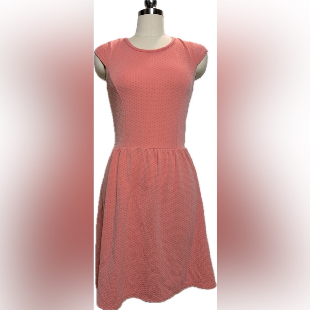 Peach dress. Small.